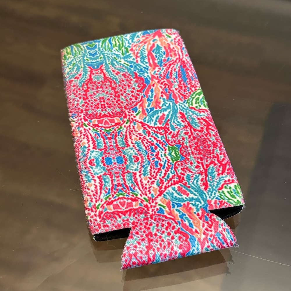 Vera Bradley Seltzer Koozie
